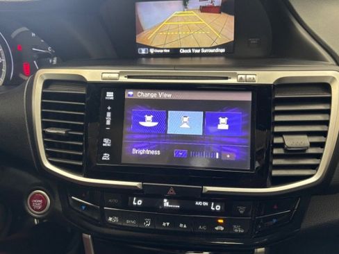 Used 2017 Honda Accord EX image 14