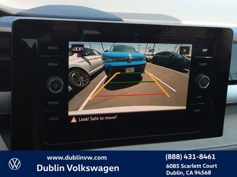 New 2025 Volkswagen Taos SE image 17