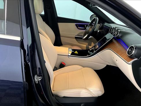 Used 2023 Mercedes-Benz C 300 4MATIC Sedan image 8
