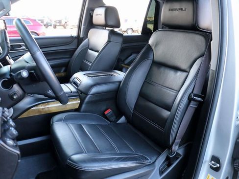 Used 2017 GMC Yukon Denali w/ Open Road Package image 24