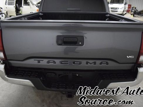 Used 2019 Toyota Tacoma SR5 image 4