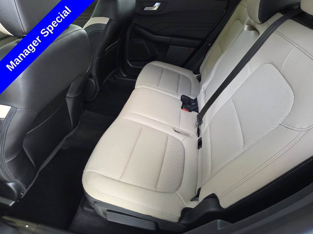Used 2022 Ford Escape SEL FWD image 10