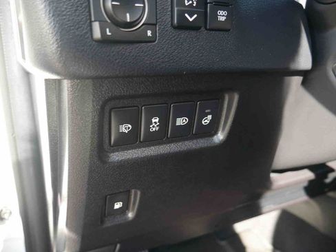 Used 2023 Lexus GX 460 Premium image 35