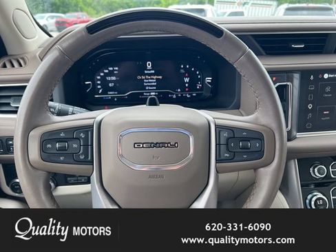 Used 2023 GMC Yukon XL Denali w/ Denali Reserve Package RWD image 5