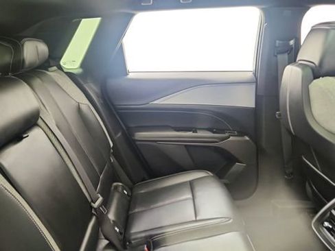 Used 2024 Cadillac Lyriq Tech image 25