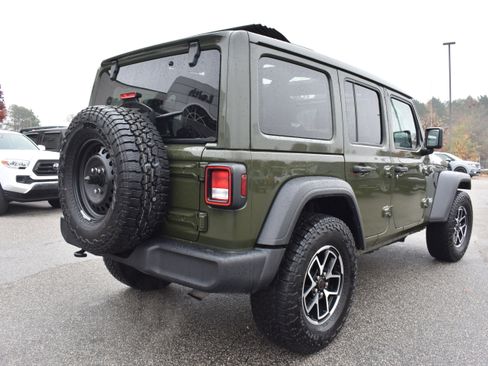 Used 2021 Jeep Wrangler Unlimited Sport w/ Sun And Sound Package image 9