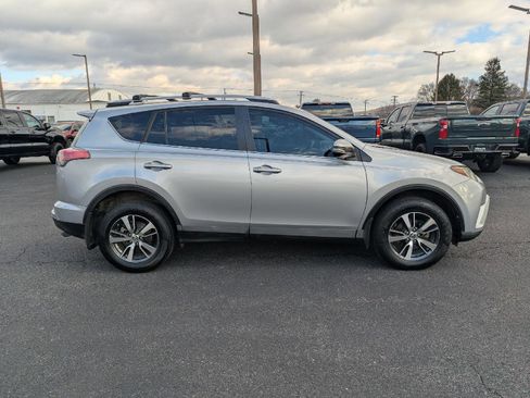 Used 2017 Toyota RAV4 XLE image 8