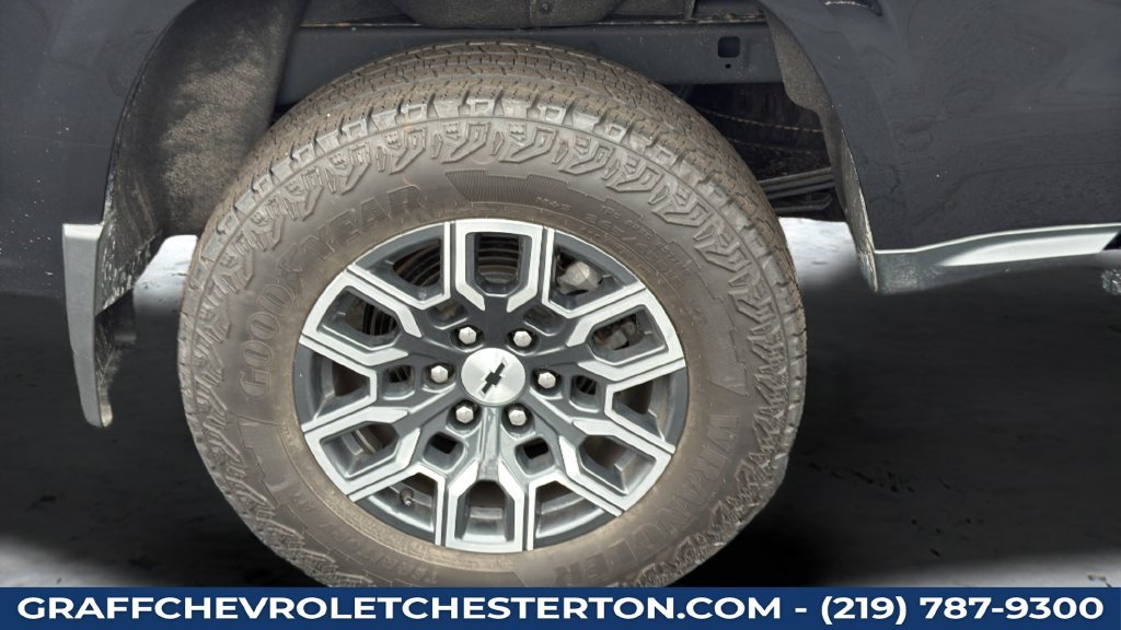 Used 2023 Chevrolet Colorado Z71 AWD/4WD image 32