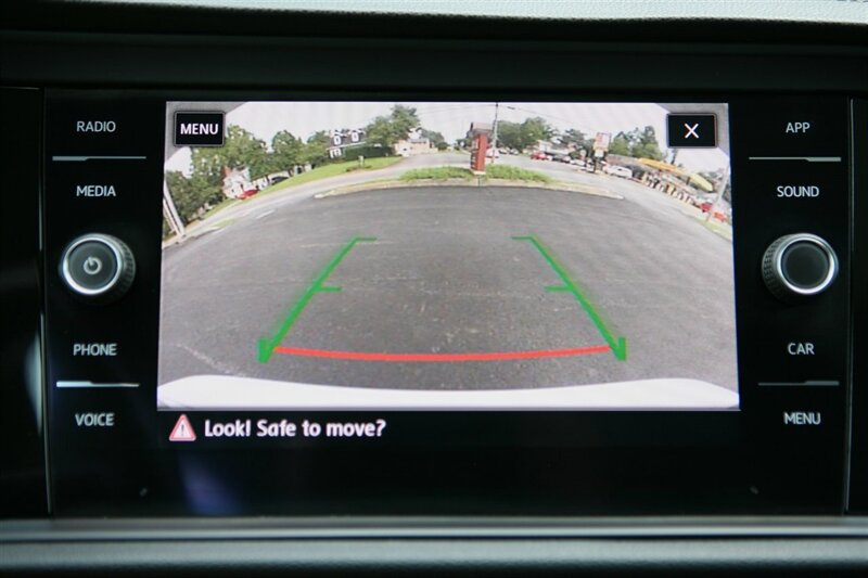 Used 2019 Volkswagen Jetta SEL FWD image 23