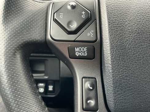 Used 2017 Toyota Tacoma TRD Off-Road w/ Tow Package AWD/4WD image 18