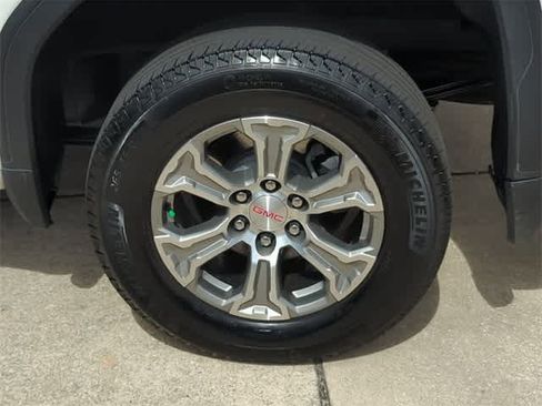 Used 2024 GMC Sierra 1500 SLT image 14