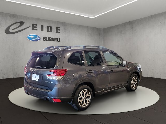 Used 2020 Subaru Forester Premium AWD/4WD image 11