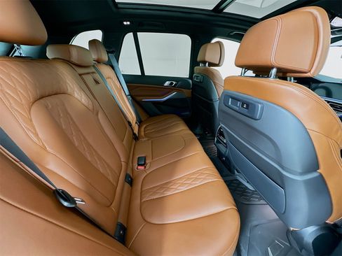 Used 2022 BMW X5 xDrive40i w/ M Sport Package image 29