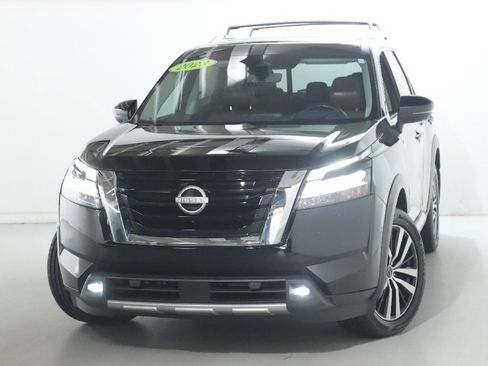 Certified 2023 Nissan Pathfinder Platinum AWD/4WD image 5