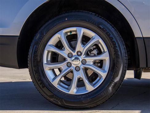 Used 2021 Chevrolet Equinox LT image 9