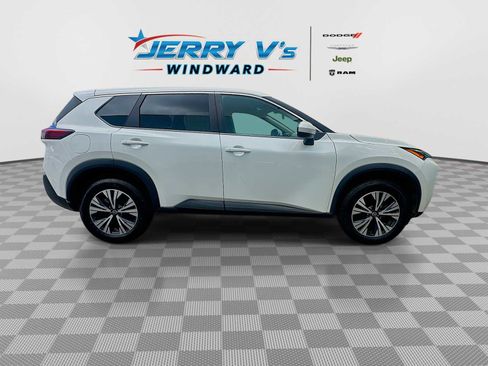 Used 2023 Nissan Rogue SV FWD image 9