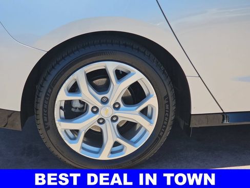 Used 2018 Chevrolet Volt Premier w/ Driver Confidence Package FWD image 37