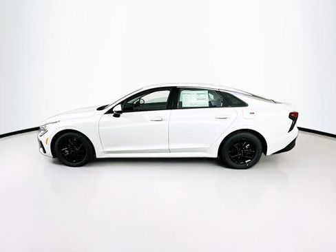 New 2025 Kia K5 LXS image 8