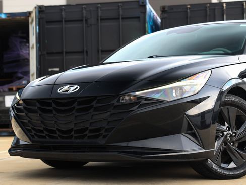 Used 2021 Hyundai Elantra SEL FWD image 34