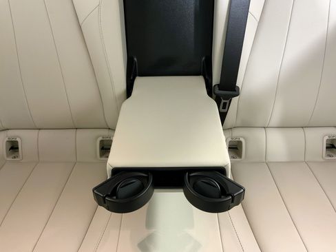 Used 2025 Mercedes-Benz CLA 250 4MATIC image 35