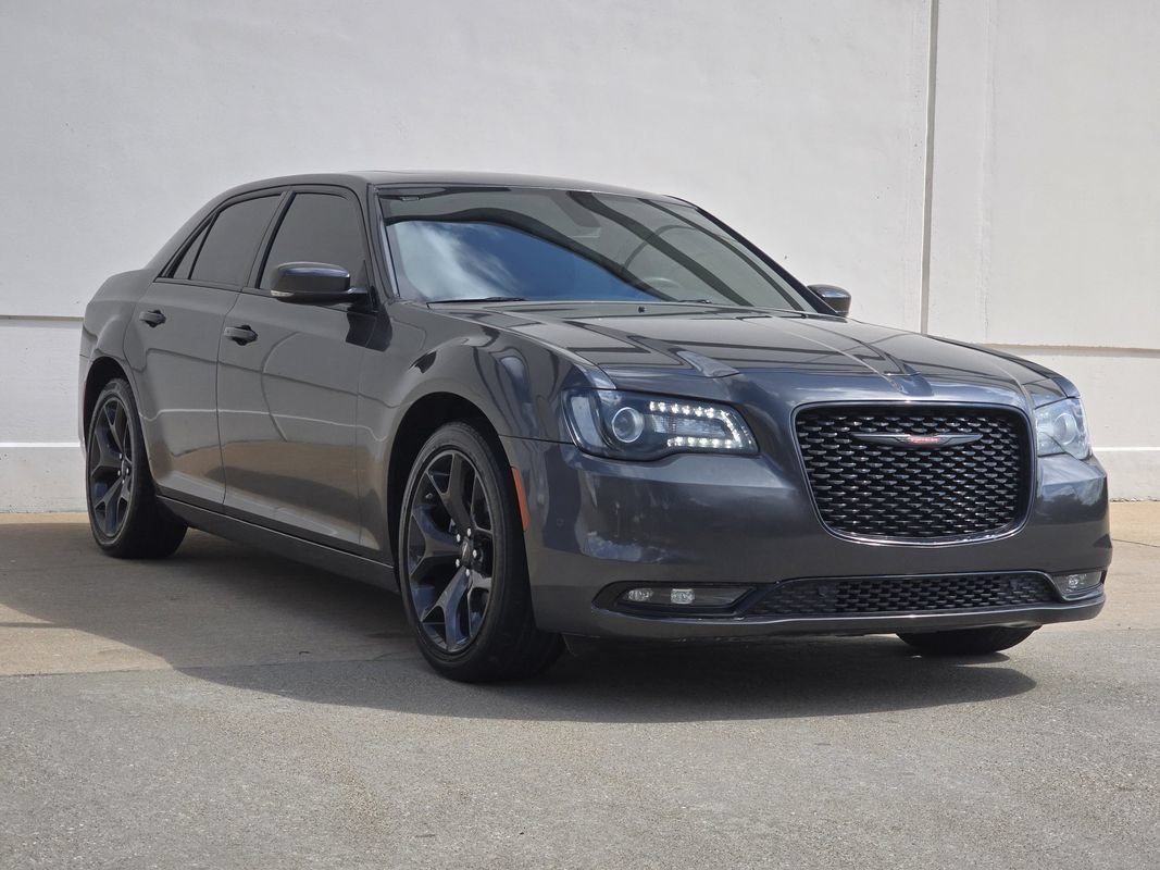 Used 2023 Chrysler 300 S RWD image 6