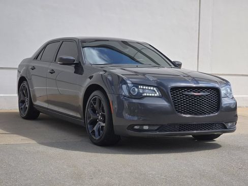 Used 2023 Chrysler 300 S RWD image 6