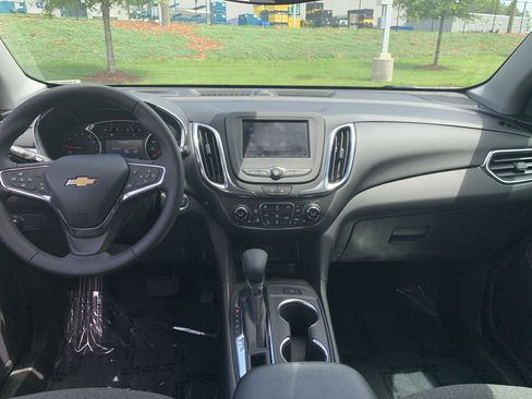 Used 2024 Chevrolet Equinox LT FWD image 35
