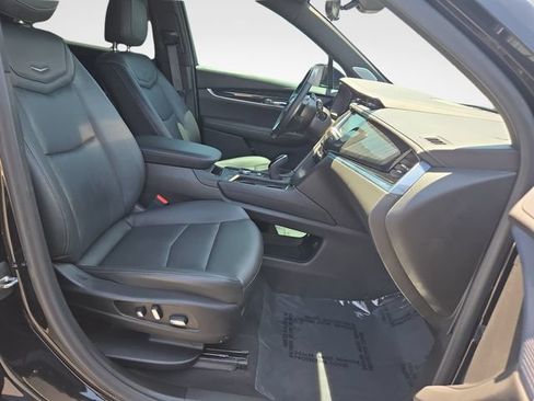Used 2020 Cadillac XT6 Premium Luxury AWD/4WD image 40