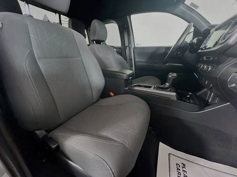 Used 2019 Toyota Tacoma TRD Off-Road image 28