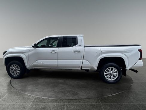 Used 2024 Toyota Tacoma SR5 AWD/4WD image 6