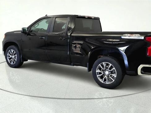 Used 2023 Chevrolet Silverado 1500 LT AWD/4WD image 5