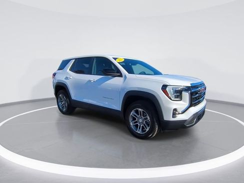 Used 2025 GMC Terrain Elevation image 2