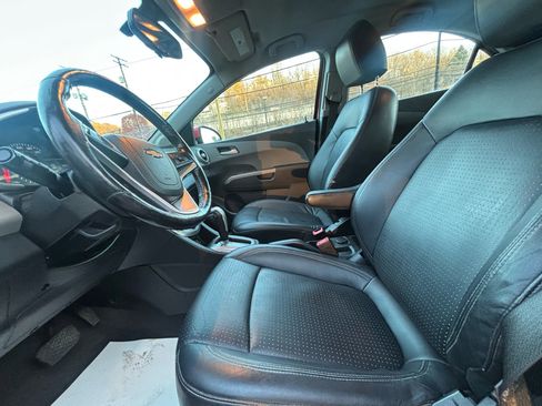 Used 2017 Chevrolet Sonic Premier image 8