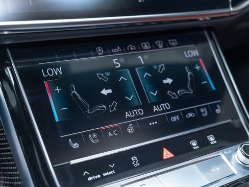 Used 2020 Audi S8 L AWD/4WD image 85