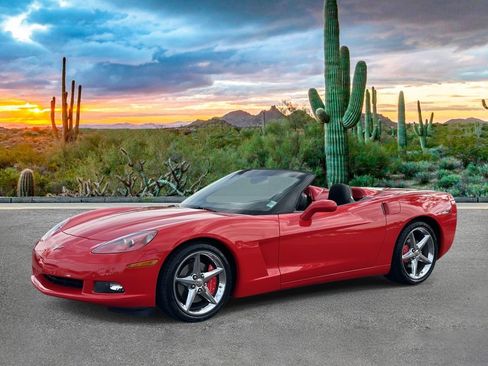 Used 2012 Chevrolet Corvette Convertible w/ 2LT Preferred Equipment Group RWD image 7