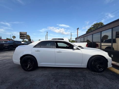 Used 2021 Chrysler 300 S w/ S Model Appearance Package RWD image 5