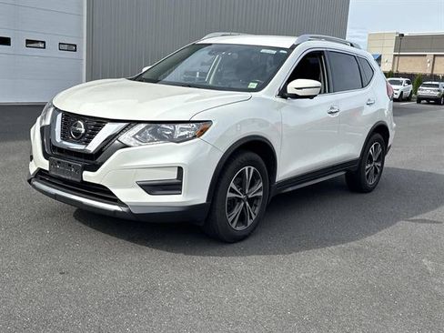 Used 2020 Nissan Rogue SV w/ Premium Package AWD/4WD image 1