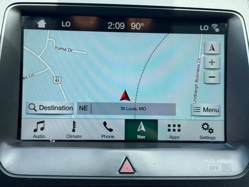 Used 2018 Ford Taurus SEL w/ Equipment Group 201A FWD image 24