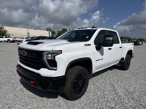 New 2026 Chevrolet Silverado 2500 LT w/ Trail Boss Package AWD/4WD image 3