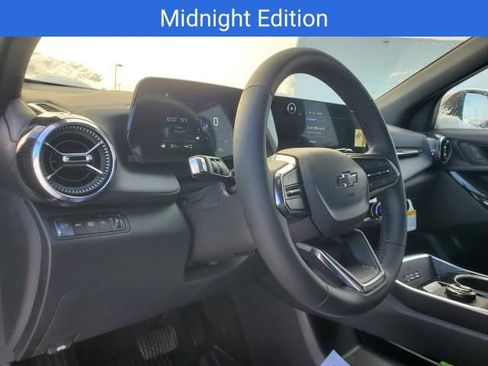 New 2026 Chevrolet Equinox LT w/ Convenience Package II image 18