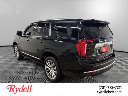 Used 2024 GMC Yukon Denali w/ Denali Reserve Package image 3