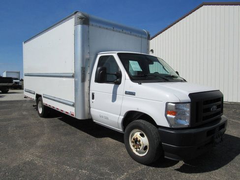 Used 2022 Ford E-350 and Econoline 350 Super Duty RWD image 9