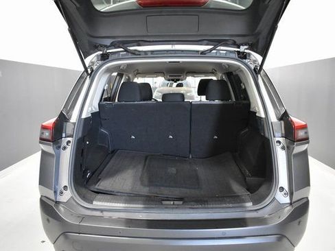 Used 2021 Nissan Rogue S image 28