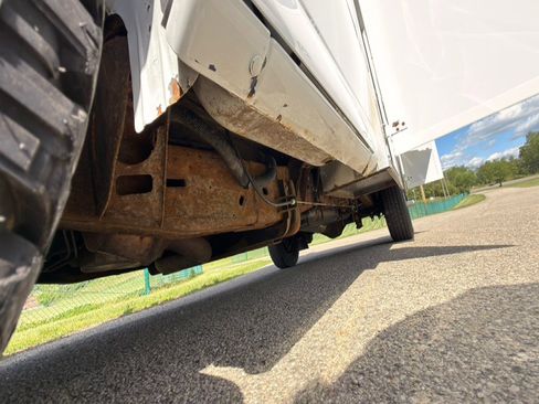 Used 2017 GMC Savana 3500 RWD image 23