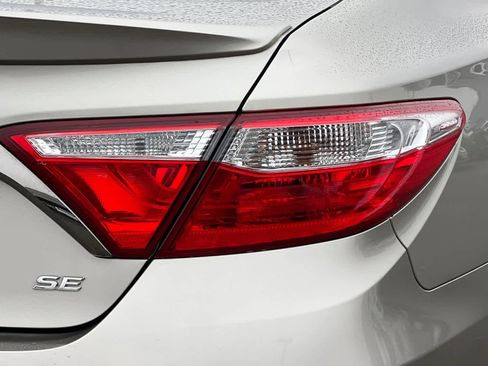 Certified 2016 Toyota Camry SE image 29
