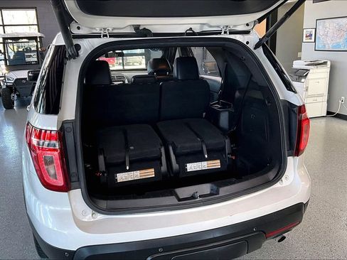 Used 2014 Ford Explorer XLT w/ Equipment Group 202A image 24