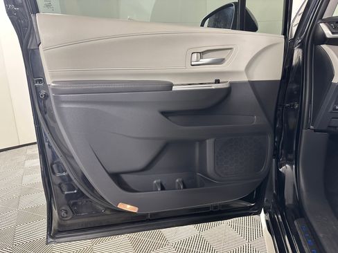 Used 2021 Toyota Sienna XLE image 22