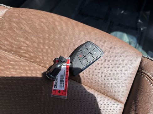 Used 2023 Chevrolet Tahoe High Country image 36