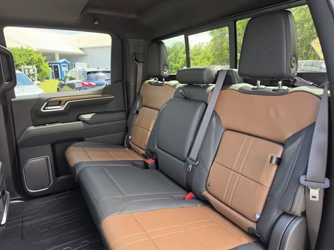 New 2026 Chevrolet Silverado 1500 High Country AWD/4WD image 19