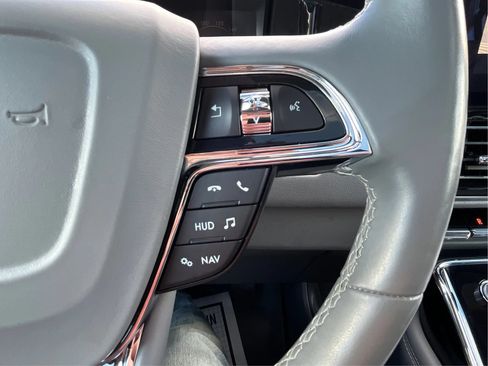 Used 2019 Lincoln Navigator L Reserve AWD/4WD image 39